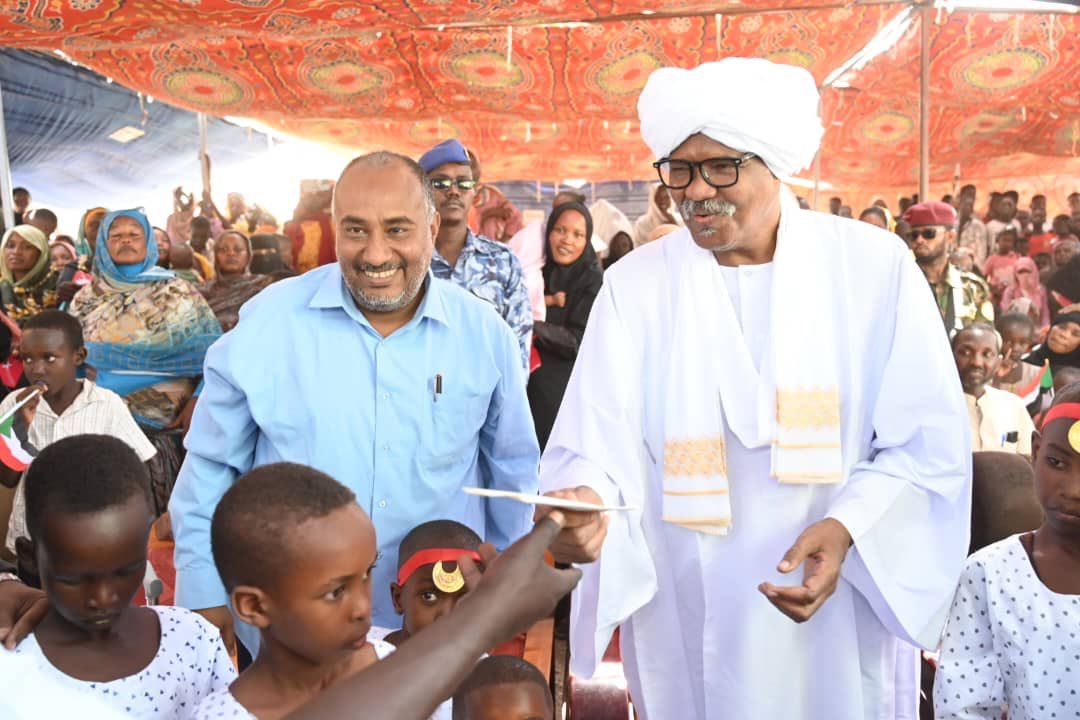 والي القضارف يشهد ختان وكساء الأيتام بمحلية القلابات الغربية suna-sd.net/posts/oal-alkd…

#سونا #السودان