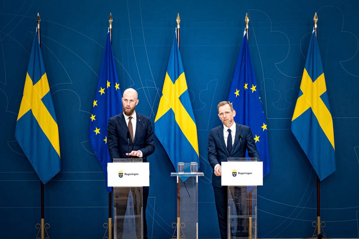 Sverige säkerställer förmåga till antibiotikaproduktion för landets behov i fred, kris och krig.

Ett av mina första konstateranden som minister för civilt försvar vid tillträdet var att vi med kraft måste röra oss bort från det jag har brukat kalla för PowerPoint-stadiet i det