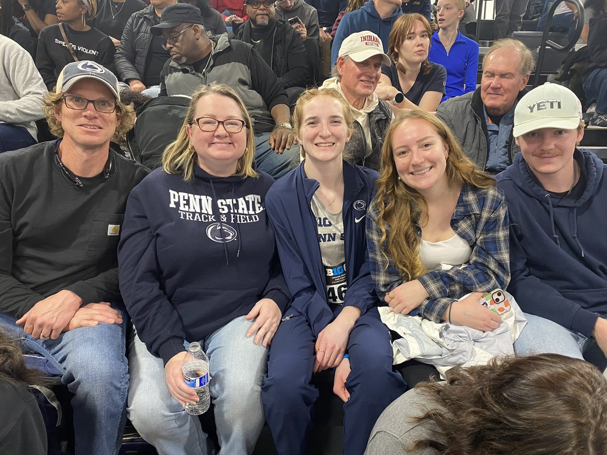 Megan Becker tweet media