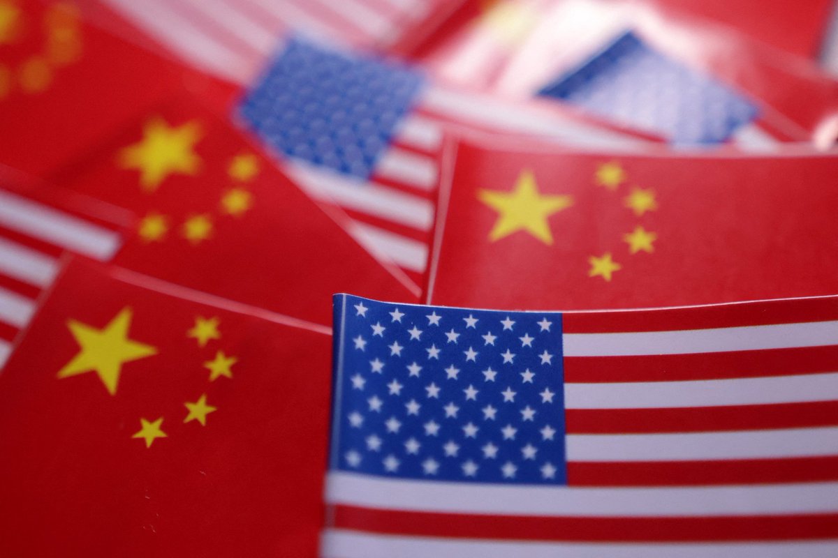 🚨 BREAKING : "Xi Jinping invita Trump a rimuovere le 'misure negative' contro la Cina e lo accoglie per una nuova visita"