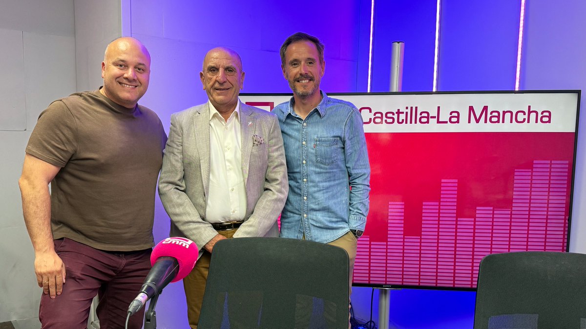 Pablo Burillo Cabañero (@burillocabanero) on Twitter photo Ha sido un auténtico placer compartir unos minutos de radio con <a href="/Manu_MVega/">ManuelMartindelaVeg</a> y <a href="/ManoloMuoz/">MANUEL MUÑOZ MILLÁN</a>, en <a href="/DeportesCMM/">Deportes CMM</a>, para repasar todo lo acontecido esta temporada en nuestro #fútbolCLM a expensas de la eliminatoria de ascenso a #SegundaRFEF.
youtu.be/fETcBJ9sCqo?si… Ha sido un auténtico placer compartir unos minutos de radio con <a href="/Manu_MVega/">ManuelMartindelaVeg</a> y <a href="/ManoloMuoz/">MANUEL MUÑOZ MILLÁN</a>, en <a href="/DeportesCMM/">Deportes CMM</a>, para repasar todo lo acontecido esta temporada en nuestro #fútbolCLM a expensas de la eliminatoria de ascenso a #SegundaRFEF.
youtu.be/fETcBJ9sCqo?si…