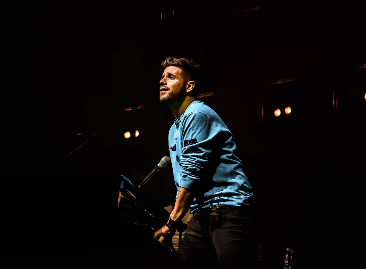 CONCERT TOUR (@concert_tour) on Twitter photo Mañana comienza la ❇️Gira 360º❇️ de <a href="/PabloLopezMusic/">Pablo López</a> !!!👏🏻👏🏻 un tour muy especial para disfrutar desde todas las perspectivas ✨✨ No te pierdas al artista en estas fechas confirmadas…
06 JUN | Bilbao
14 JUN | Granada
21 JUN | Madrid
26 JUN | Barcelona
05 JUL | A Coruña Mañana comienza la ❇️Gira 360º❇️ de <a href="/PabloLopezMusic/">Pablo López</a> !!!👏🏻👏🏻 un tour muy especial para disfrutar desde todas las perspectivas ✨✨ No te pierdas al artista en estas fechas confirmadas…
06 JUN | Bilbao
14 JUN | Granada
21 JUN | Madrid
26 JUN | Barcelona
05 JUL | A Coruña