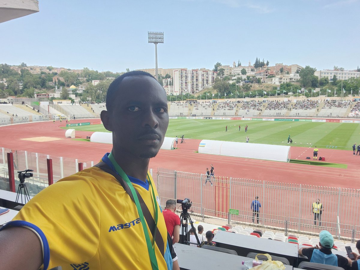 TityKayishema's tweet photo. Mu kanya 18h wicare kuri Rwanda TV urebe umupira, ushyire kuri Radio Rwanda wumve impumeko n'umuvuduko w'umupira ugiye gukinirwa hano i Constantine.
#MtwareBeverages, #Mtware ni umutware mu binyobwa bidasembuye https://t.co/UICcAenljN