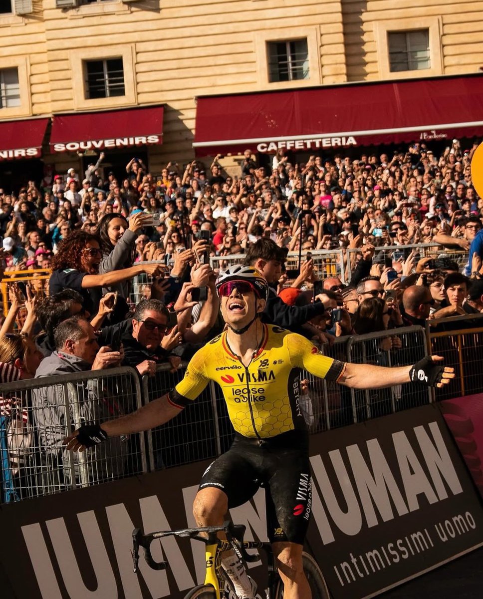 lucxsronald's tweet photo. 15. And win by Wout. (📷: andrea_pialo) https://t.co/z1lNQcn9LR