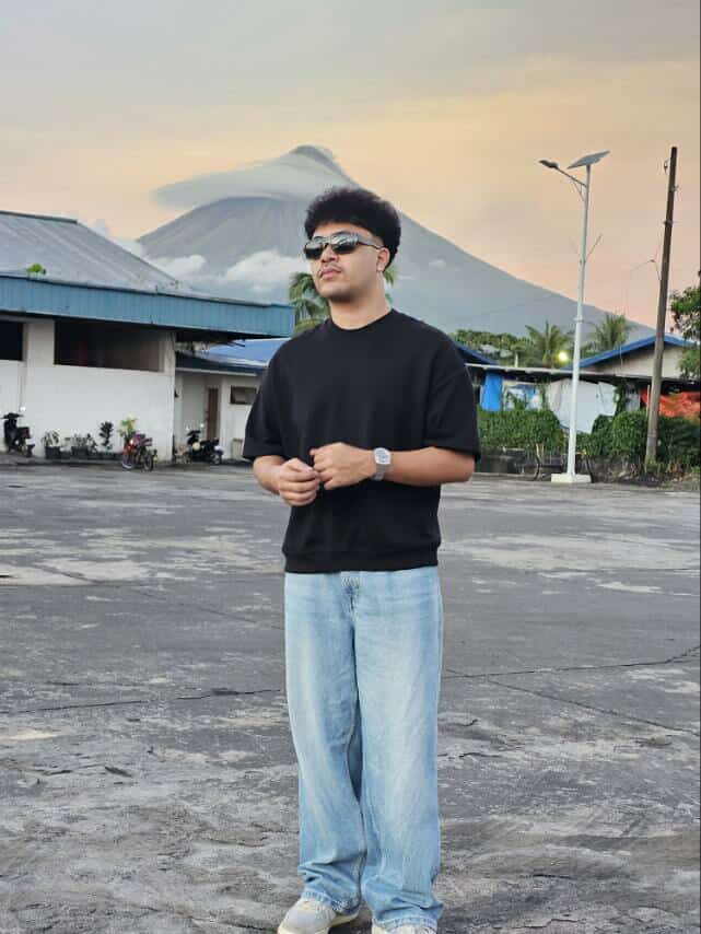 madm_gram's tweet photo. pagsa gwapo ay

NAUBOSNA PERO STREAM TULOY PA
#NaubosNaOnRepeat
#IanManibale
#IanDelightsFam https://t.co/FCigTA5YpN