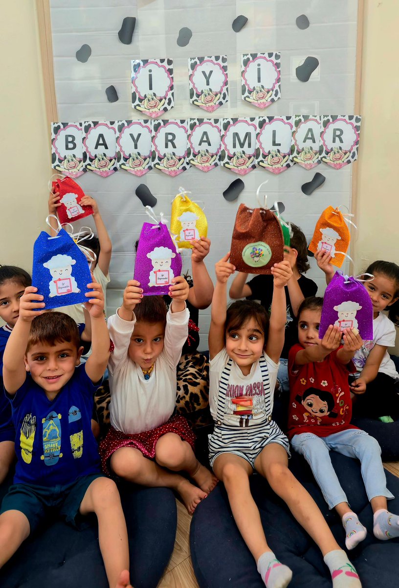 Mardin Ömerli Zübeyde Hanım Anaokulu (@zubeydehanim47) on Twitter photo Şirinler sınıfından herkese iyi bayramlar 🐑🍬
<a href="/tcmeb/">Millî Eğitim Bakanlığı</a>
<a href="/Yusuf__Tekin/">Yusuf Tekin</a>
<a href="/mardinilmem/">Mardin İl Millî Eğitim Müdürlüğü</a>
<a href="/ali_eyyupkoca/">Ali Eyyupkoca</a>
<a href="/SuleymnAKIN/">Süleyman AKIN🇹🇷</a>
<a href="/makdag47/">Makdag</a>
<a href="/OmerliMem/">Ömerli İlçe Milli Eğitim Müdürlüğü</a>
<a href="/adnanciftci47/">Adnan ÇİFTÇİ</a>
<a href="/mir_zal_zin/">Sulhaddin Bahtiyaroğlu</a> Şirinler sınıfından herkese iyi bayramlar 🐑🍬
<a href="/tcmeb/">Millî Eğitim Bakanlığı</a>
<a href="/Yusuf__Tekin/">Yusuf Tekin</a>
<a href="/mardinilmem/">Mardin İl Millî Eğitim Müdürlüğü</a>
<a href="/ali_eyyupkoca/">Ali Eyyupkoca</a>
<a href="/SuleymnAKIN/">Süleyman AKIN🇹🇷</a>
<a href="/makdag47/">Makdag</a>
<a href="/OmerliMem/">Ömerli İlçe Milli Eğitim Müdürlüğü</a>
<a href="/adnanciftci47/">Adnan ÇİFTÇİ</a>
<a href="/mir_zal_zin/">Sulhaddin Bahtiyaroğlu</a>