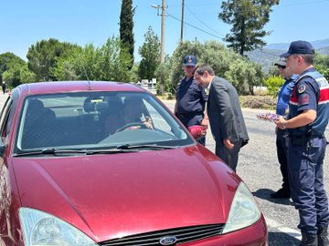 Kaymakam Polat, Denetimlerde Sürücüleri Bilgilendiriyor