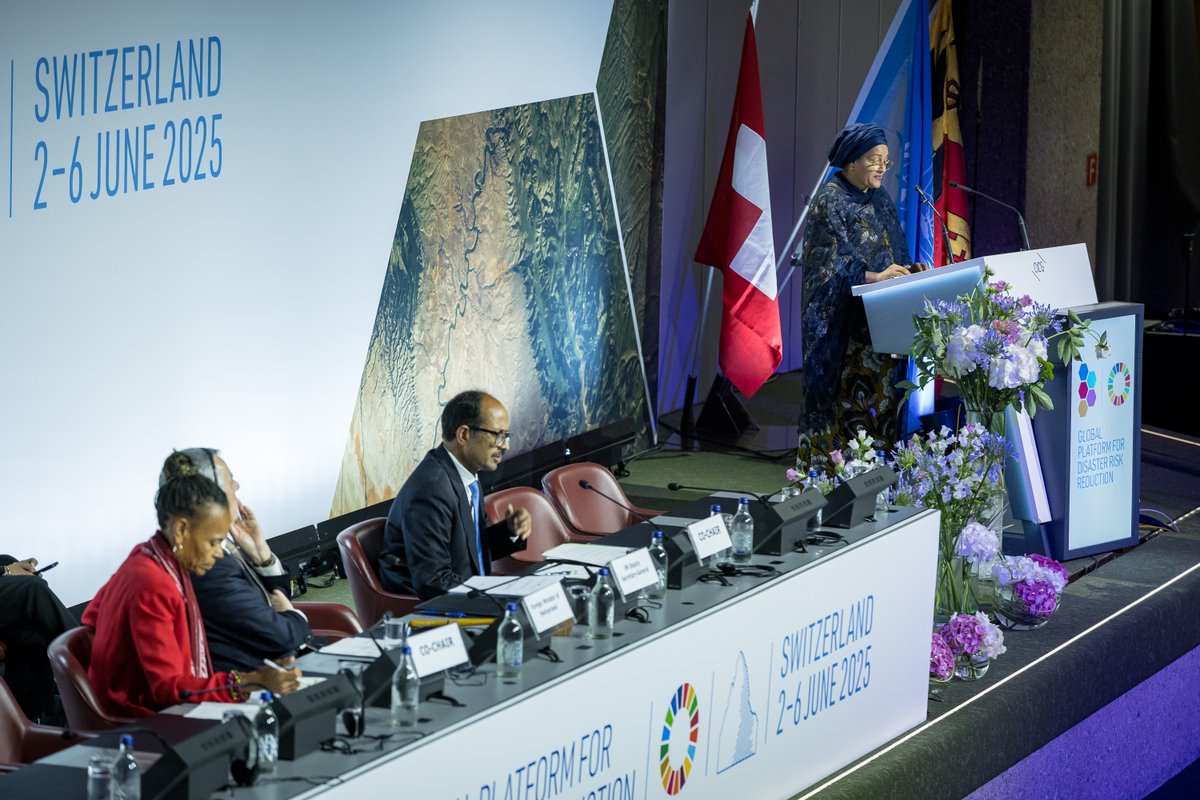 AminaJMohammed's tweet image. Plastic is everywhere — in our oceans, our food, even our bodies.

400 million tons a year.

It’s time to say: enough.

Let’s #BeatPlasticPollution and deliver on the #SDGs — for a cleaner, safer world.

#EnvironmentDay