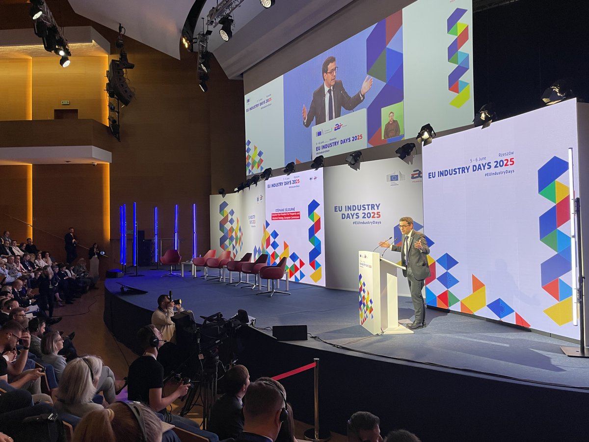 🌟 Day 1 of #EUIndustryDays2025 kicked off with inspiring keynotes &amp;  a plenary on EU competitiveness. Excited to host our booth at the entrance, connecting with leaders in the photovoltaic sector &amp;  showcasing Platform-ZERO! Looking forward to Day 2! ⚡️#Innovation  #CleanEnergy