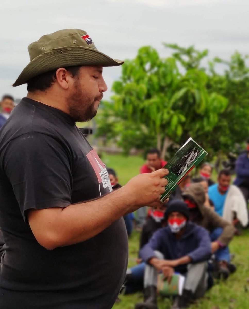 "El Partido lo resume todo. En él se sintetizan los sueños de todos los revolucionarios a lo largo de nuestra historia; en él se concretan las ideas, los pricipios y la fuerza de la Revolución". 

Fidel Castro Ruz <a href="/TupamaroMRT_/">Movimiento Revolucionario TUPAMARO Vzla.</a>