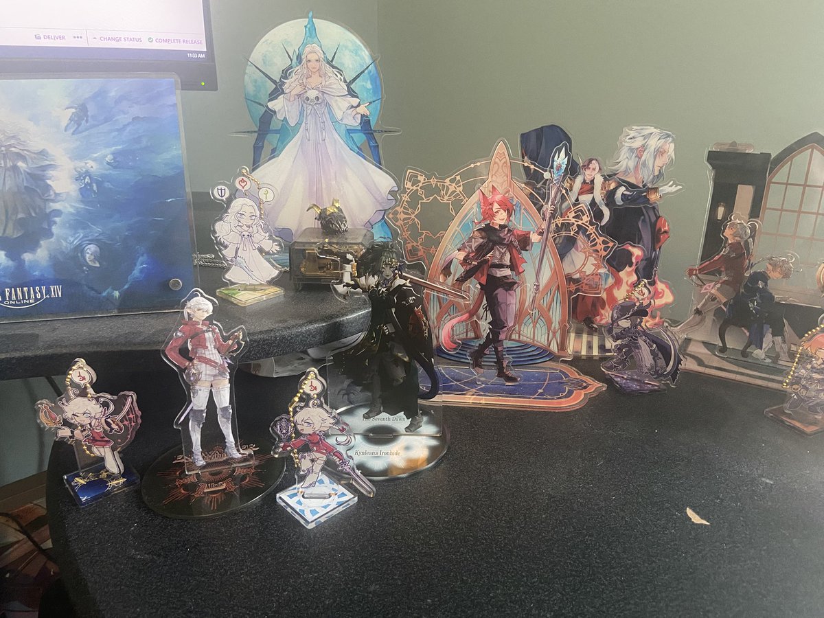 koinu93's tweet photo. She’s hereeeee! Thank you so much @MMomentliveart for this AMAZING standee of my girl Kynleana 😭. It goes perfect with my standee corner and official Alisaie one!

#FinalFantasyXIV #FinalFantasy14 #FFXIVART https://t.co/jj6jyHVpzt