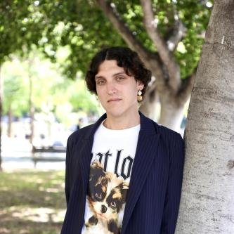 Tot el nostre suport per na Marta Sastre, víctima d'una agressió trànsfoba al centre de la nostra ciutat. 

Mereixem viure lliures d'agressions masclistes de tot tipus. Calen polítiques feministes a les institucions i autodefensa i organització als carrers.