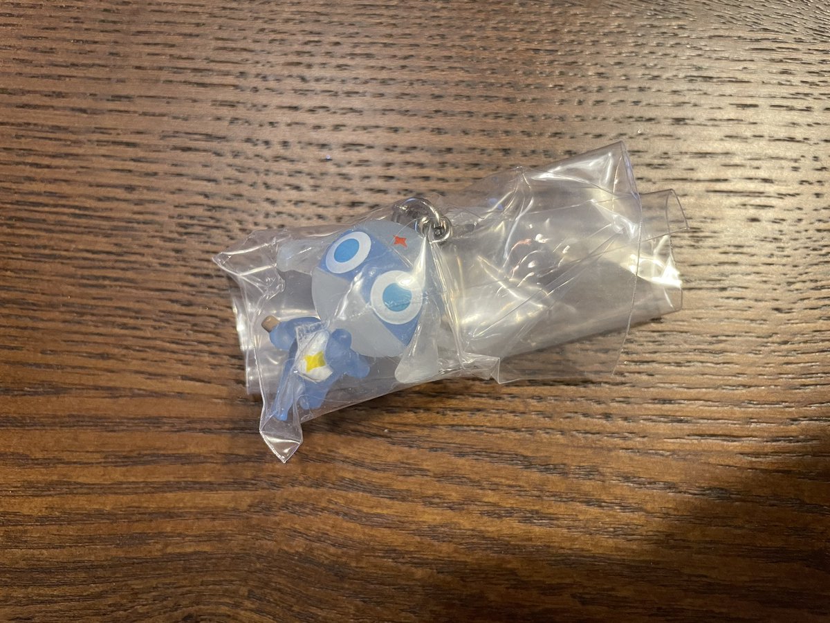 kore_1023's tweet photo. ケロロ軍曹　めじるしアクセサリーであります　ガチャ　交換

譲:同種ドロロ
求:同種タママ

※未開封品、郵送交換希望

お気軽にお声掛けください🙆🏻‍♀️ https://t.co/86iWG8c8cO