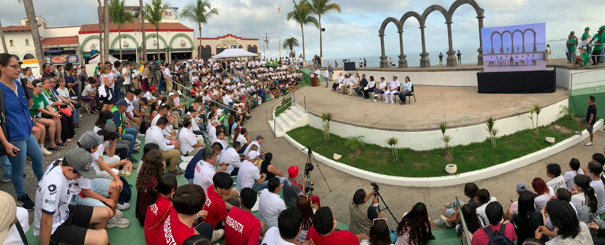 En el marco del #DíaMundialDelMedioAmbiente, México se suma a las acciones para contrarrestar la contaminación por plásticos🤝🩴 con la Campaña Nacional de Limpieza y Conservación de Playas y Costas de México 2025 -2030🌊.