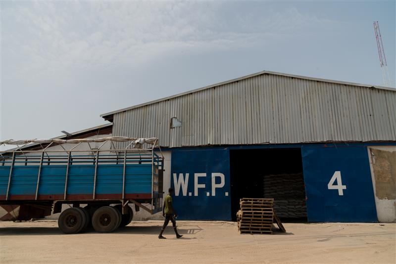WFP_Nigeria's tweet photo. From trucks to helicopters, @WFP goes the extra mile—literally—to reach remote communities with lifesaving food and nutrition.

No place is too far when lives are on the line.
#ZeroHunger https://t.co/aJOEVm9yH3