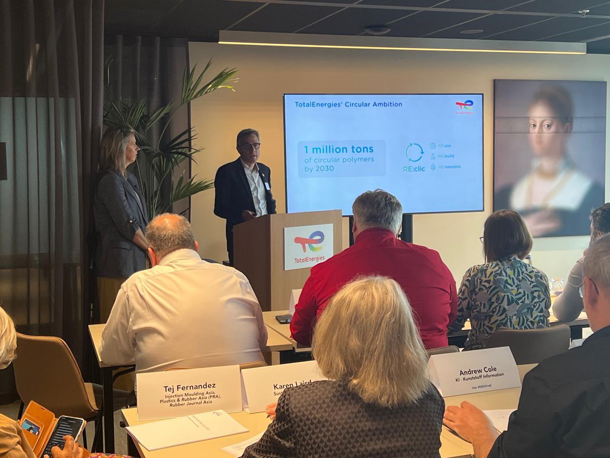 Day 2 of #EMGPreK included presentations from key industry players such as Kisuma, OQ, TotalEnergies, Envalior, MOL Group, and POLYVANTIS, who each shared their latest applications and circularity initiatives.
 
#K2025 #TradeShowMarketing #CommunicationStrategy #TeamEMG