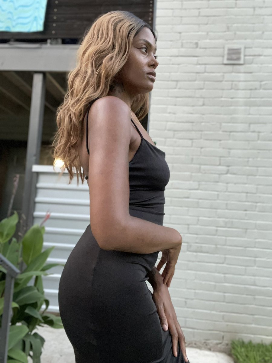 Jazzsoholy's tweet photo. You’ve served baby Dommes. Now meet a woman who commands gods in silence. I’m not for the weak.
Send $333 and speak when allowed. https://t.co/TKk6spEexk