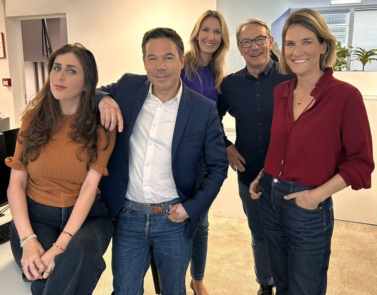 Demain, on est (enfin) le 6 juin.. et avec les copains on débarque sur le canal 15 ❤️

Rdv dès 9h pour Le temps de l’info ! 

1️⃣5️⃣