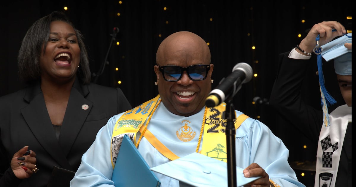 Atlanta-raised singer CeeLo Green was one of four people awarded honorary diplomas by the Board and APS this year! 

Read more from The Atlanta Journal-Constitution: bit.ly/4kKE5d0