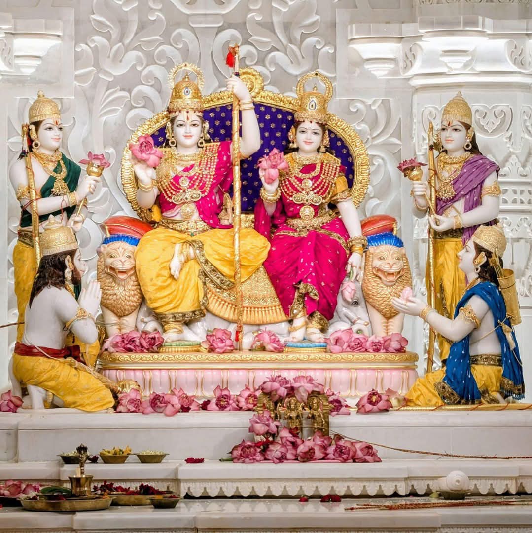 Vivek64440383's tweet photo. सिया राम मय सब जुग जानी करहूं, प्रणाम जोर जुग पानी 🙏 https://t.co/MBVa0NREfd