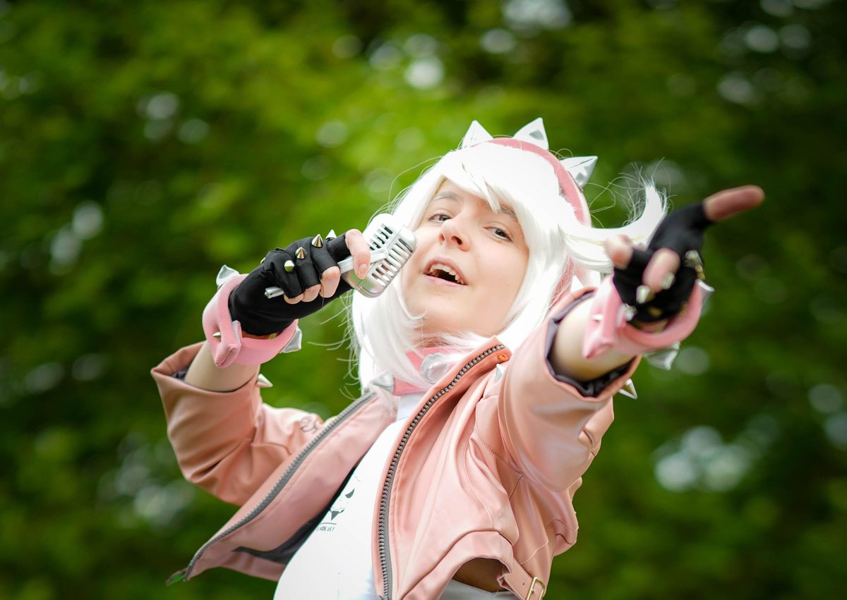 YdileA's tweet image. New picture of Elphelt Valentine ! I was wearing it to present a cosplay contest last week end, and I met with nguyen.lam who took wonderful pictures of this costume !