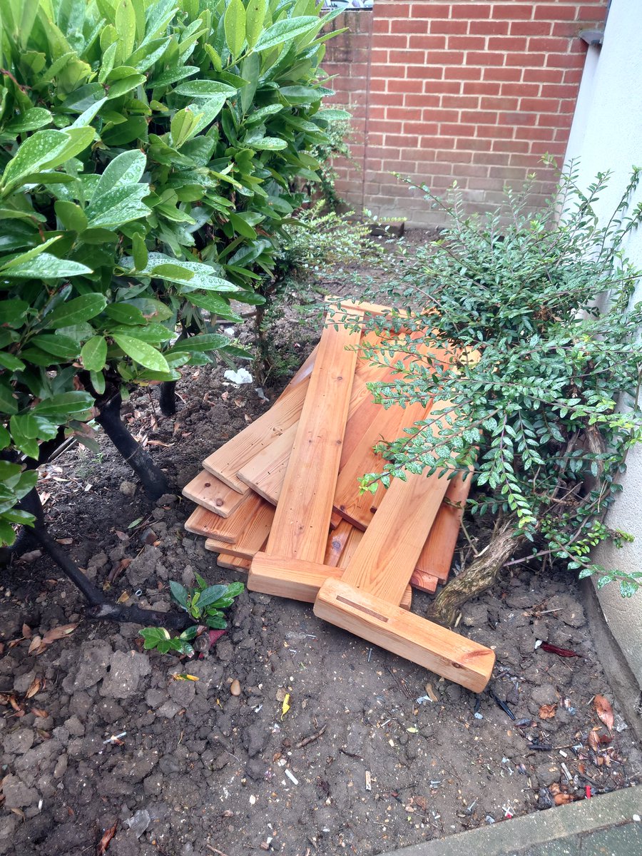RobboSmart's tweet image. Good evening, someone has dumped a wooden bed stand up the side of Aldborough house, grant road Ha3 7sa. You can see from the image how much and where it is. Please could you clear.

Many thanks Robert