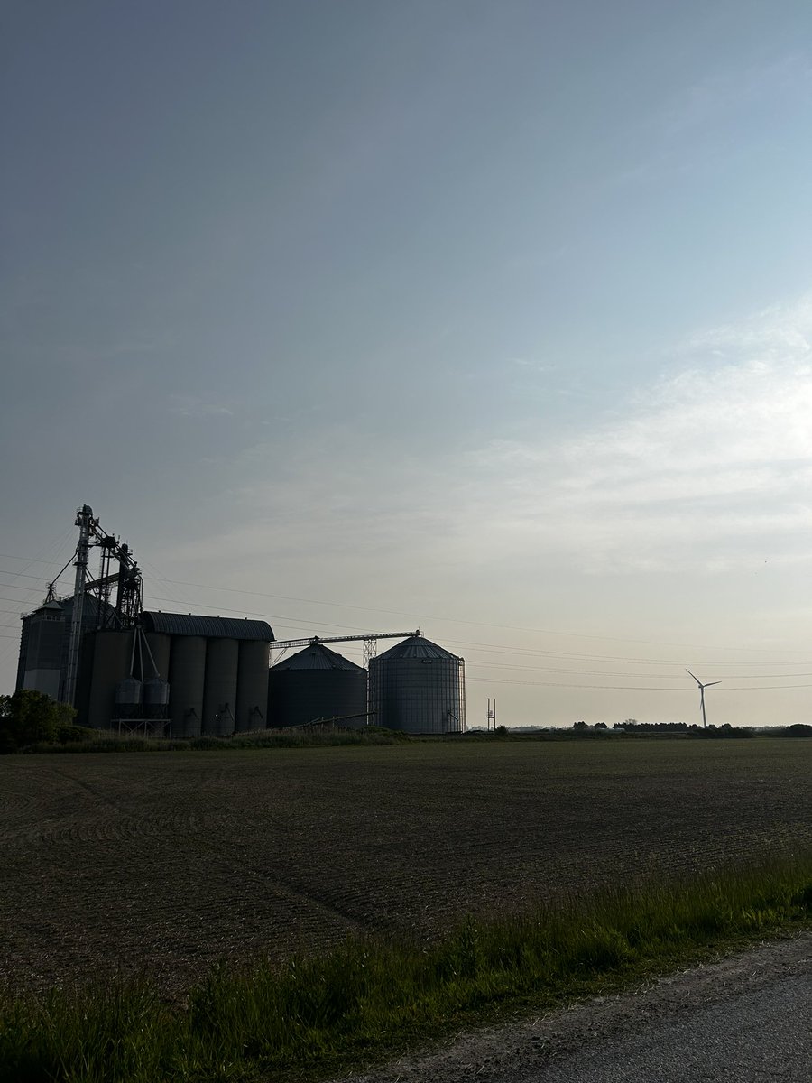 Do you have on-farm storage filled with last years crop? 🌾

Get in touch with your local branch to sell, in time for the new crop ‘25 harvest! 

Hazy morning at Stoney today, from the smoke out west. ⬇️

#GLG #elevator #ontario