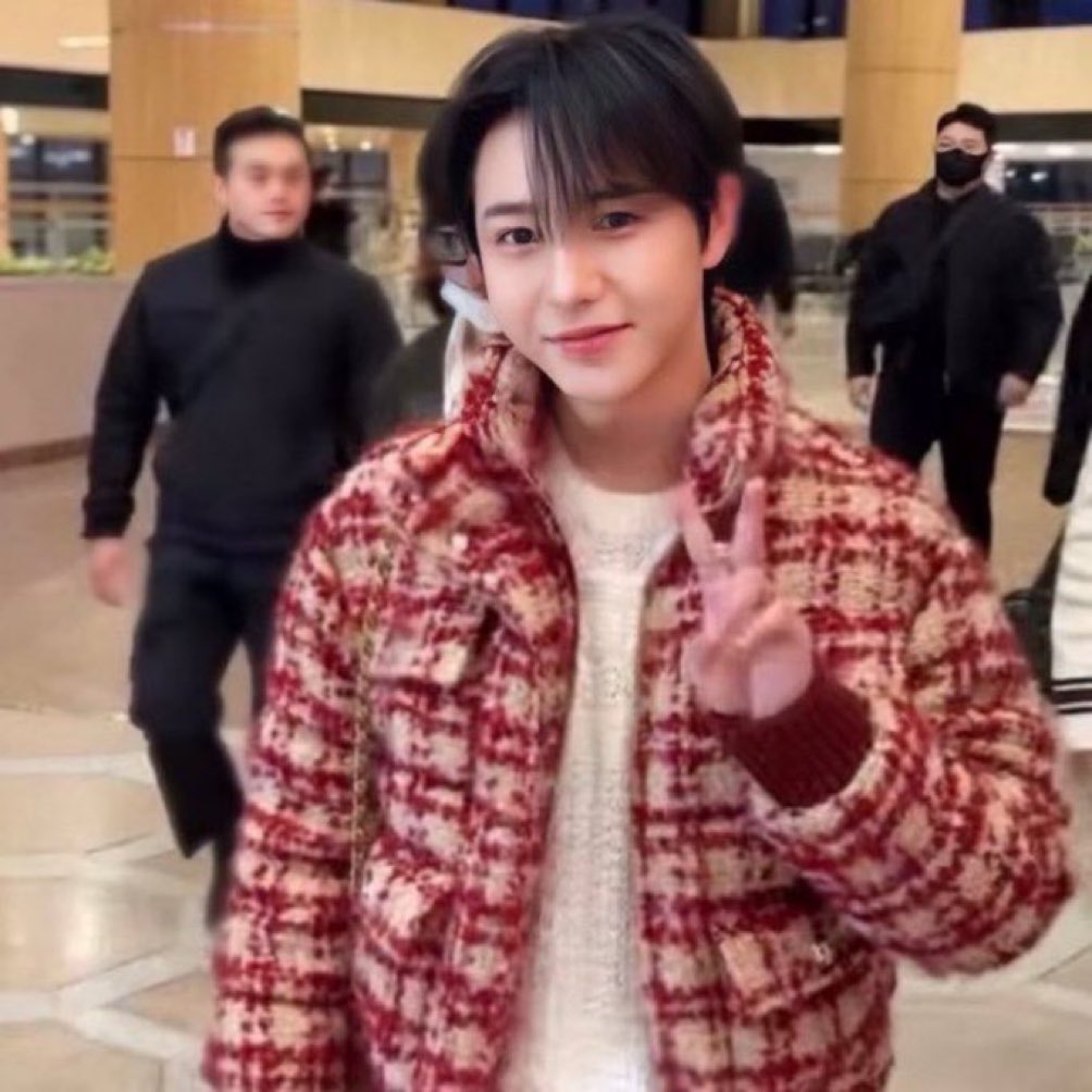 HAHHH WOYY CANTINK NYOO DUNIA TERCIPTA BESERTA HURU HARA TAPI ADA RENJUN JADI PENGHIASNYA ALIS WOYYY ANAKKUUU SINYOOOO