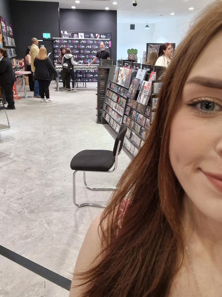 Emily tweet media