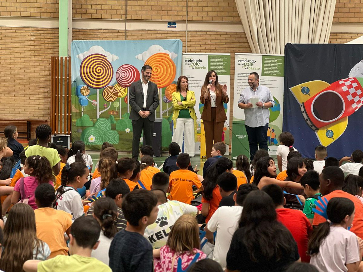📢 Más de 500 escolares de Murcia celebran el Día Mundial del Medio Ambiente con teatro, música y reciclaje.

ℹ️ El Ayuntamiento y PreZero han organizado esta jornada, en el marco del programa 'Reciclando en tu cole y en tu barrio'.

centromedios.murcia.es/PUBLICO/NotaPr…