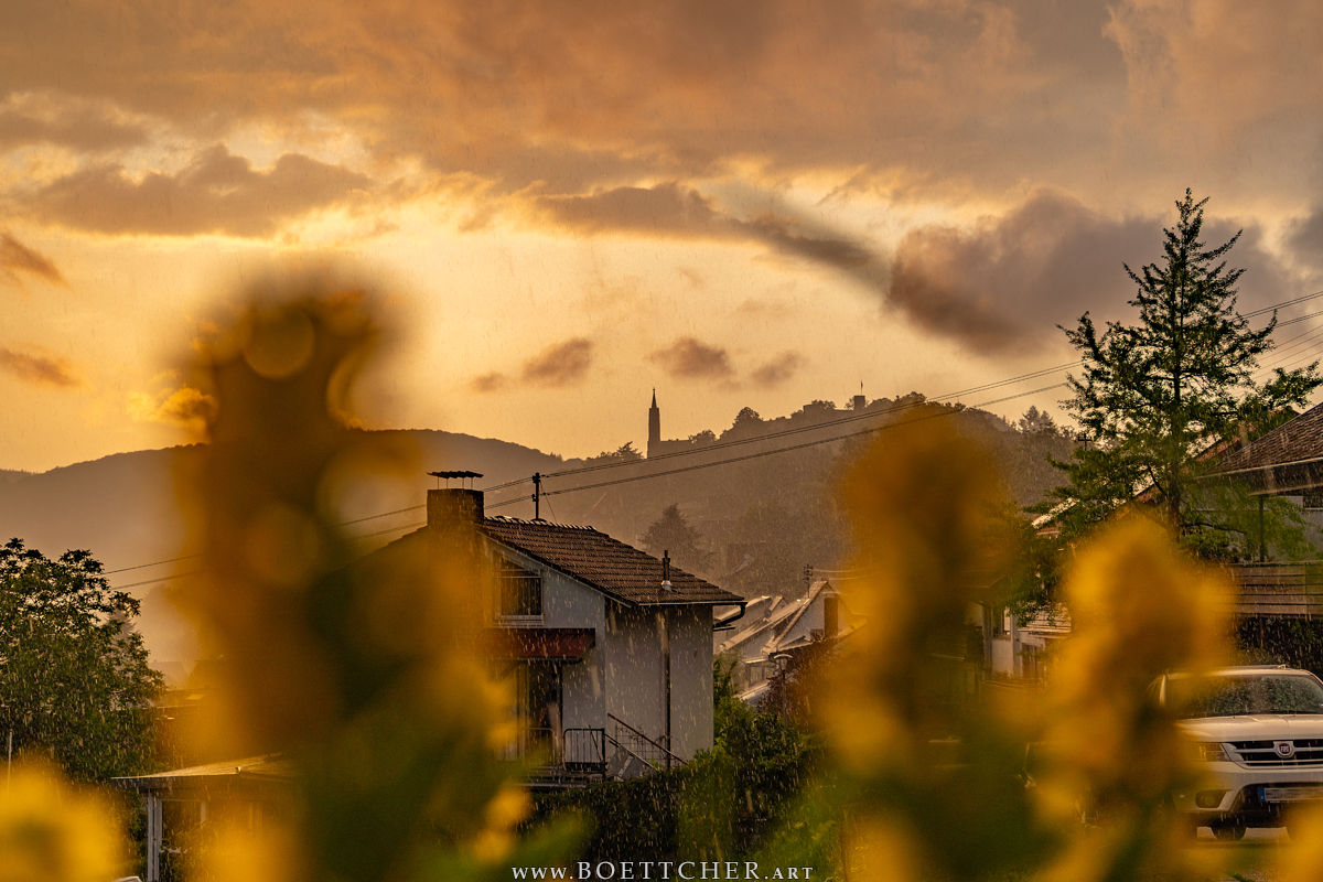 saschaboettcher's tweet photo. A rainy sunset in #Dilsberg 😊#Germany #Deutschland #BadenWürttemberg #Europe #Europa #Photography #Kurpfalz #Neckargemünd #sunset #Sonnenuntergang #rainy #regnerisch #sky #Himmel #clouds #Wolken #June #Juni #nature #Natur https://t.co/BsLa2MLOH9