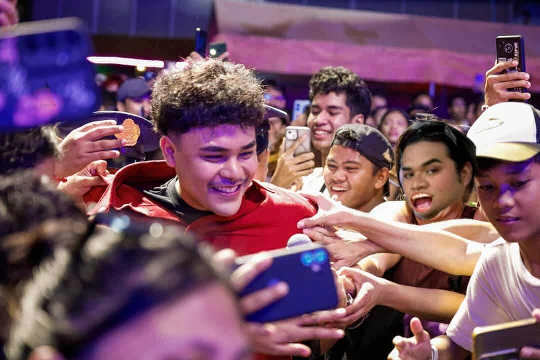 madm_gram's tweet photo. nakahigit na rin si @RetnamBradley 

NAUBOSNA PERO STREAM TULOY PA
#NaubosNaOnRepeat
#IanManibale
#IanDelightsFam https://t.co/CGAnQR8wXh
