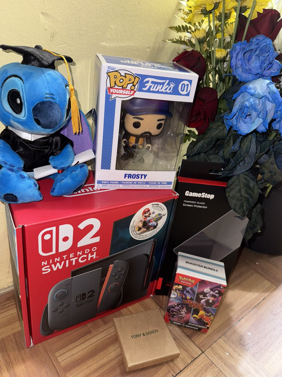 Frostyplanet1's tweet photo. Graduated 🎓
Nintendo Switch 2 secured 🎮
Life’s officially in next level mode 🔓
#Switch2 #GraduationGift #GamerGrad #FrostyPlanet https://t.co/nGxs3ze0as