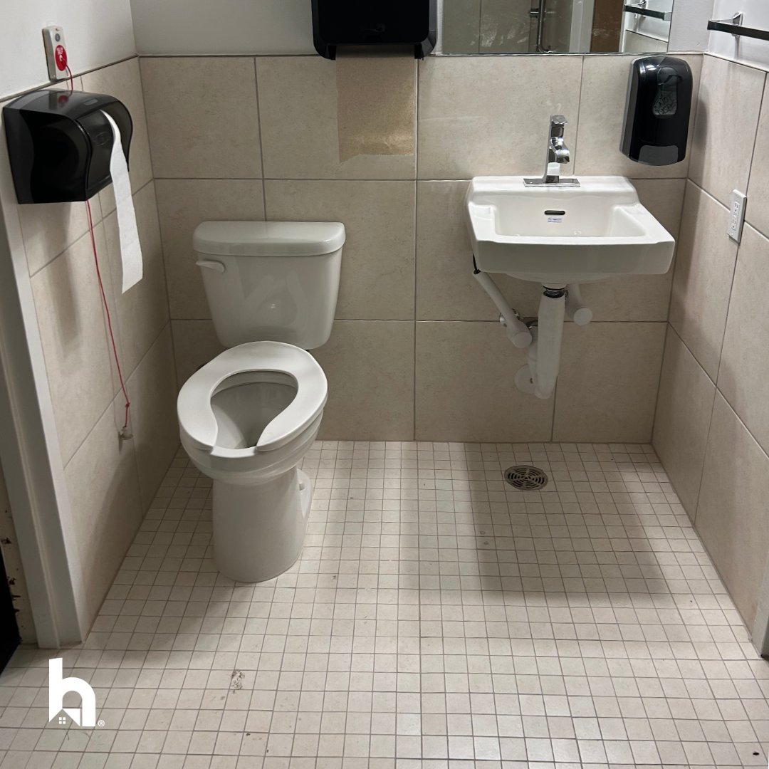 HomeaidUtah's tweet image. Four bathrooms complete, five to go! This project is coming together over at the INN Between!

Thank you to Destination Homes and our build partners for doing a beautiful job bringing dignity to this space.

#HomeAidUtah #HAU #CollaborateForSuccess #TheINNBetween #Unhoused
