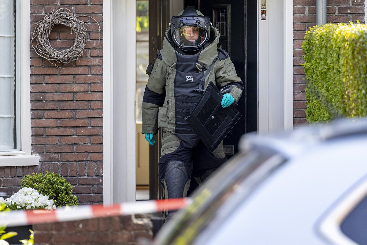 Politie-inval in Haarlem vanwege vuurwapenonderzoek