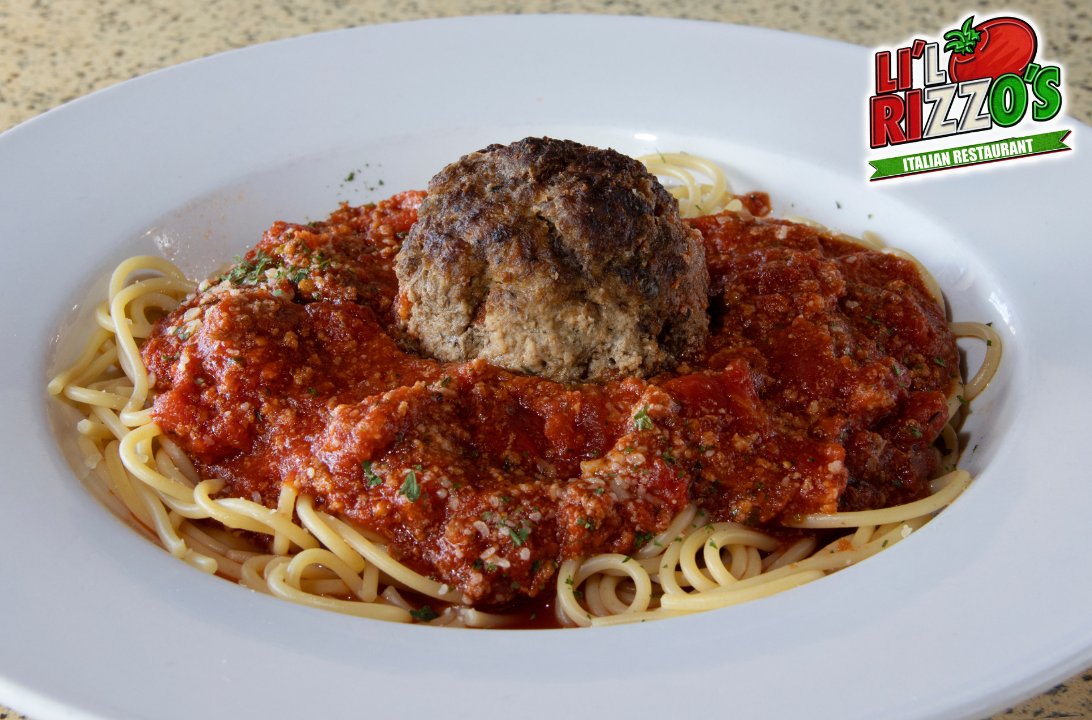 🎶On top of spaghetti 🍝 sits a GIANT MEATBALL!🤩 At least, it does when you dine at Li'l Rizzo's in Lake Ozark or Osage Beach. A hearty meatball so delicious, it also sits alone on our appetizer menu!😋

#SpaghettiAndMeatballs #ItalianRestaurant #LakeOfTheOzarks