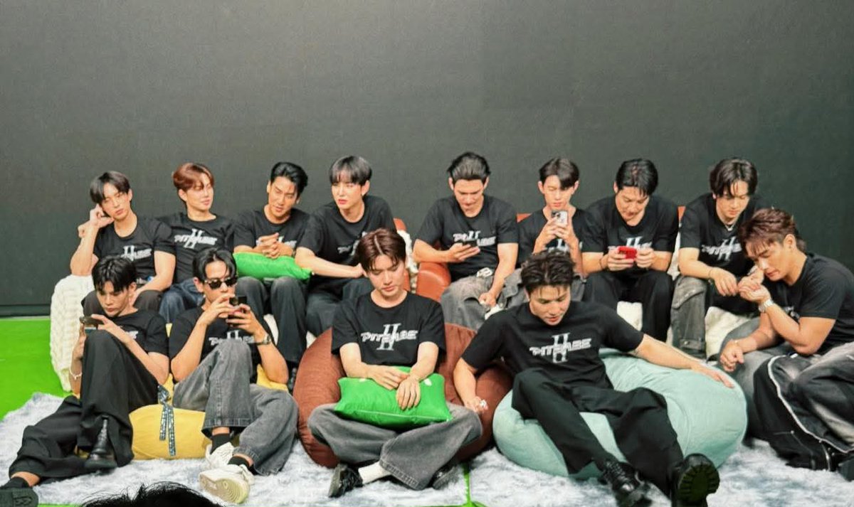 SP09_DE09's tweet photo. รอเลยครับ...สัมภาษณ์อะไรหน๋า~~~
อยากดูแล้วคงรับ
พี่สายลับกับน้องภณแข่งกัน แบ๋วหรือเปล่านี้
#SailubPon #สายลับภณ
#SpySailub #PonThanapon #PitBabe2EP2
@spy_hemmawich @T_Aiemkumchai https://t.co/64uaHtqCxM