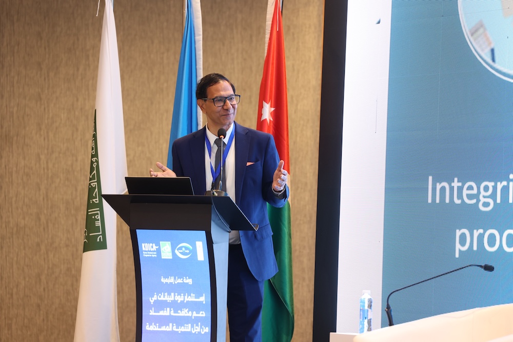 .@AngaTImilsina presented on two key topics:
✅ Harnessing the power of data to promote the anti-corruption and development nexus, showcasing #UNDPS's approach.
✅ Measuring integrity in public procurement, highlighting methodologies to detect risks &amp; enhance transparency.
#ACIAC