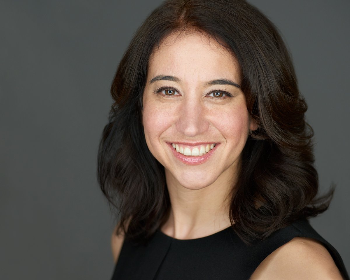 In 2000, when <a href="/KathyEhrichDowd/">Kathy Ehrich Dowd</a> earned a degree in journalism, she had her sights set on becoming the next Barbara Walters. For nearly 20 years, she thrived as a reporter and editor but eventually faced burnout. Read the story on her journey to #RutgersSSW: socialwork.rutgers.edu/news/headlines…