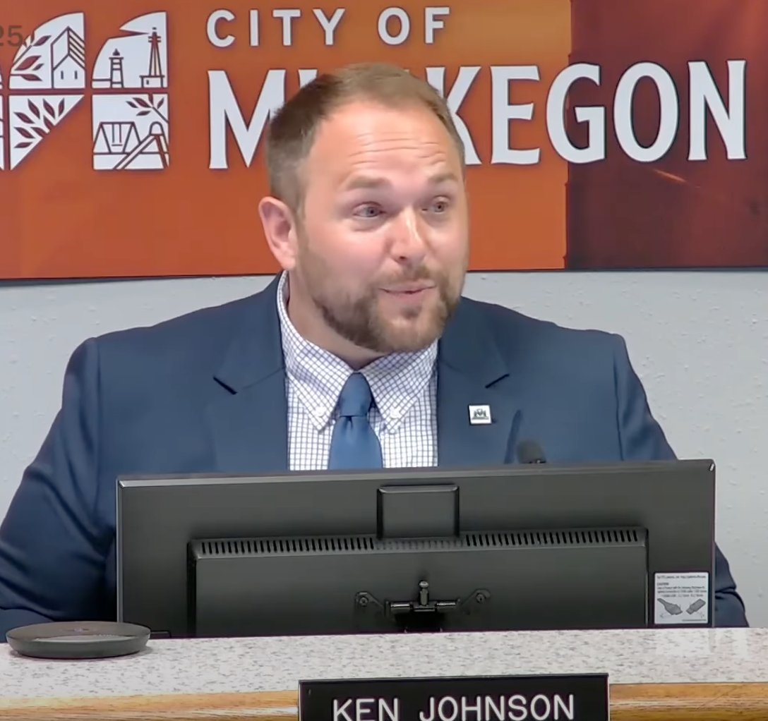 cityofmuskegon's tweet photo. Mayor Ken Johnson proudly raises Pride Flag at City Hall in VIOLATION of City Flag Policy. Here in Muskegon, COMPELLED SPEECH trumps FREE SPEECH and residents WILL OBEY regardless of personal beliefs. https://t.co/nWEPlSQgxY