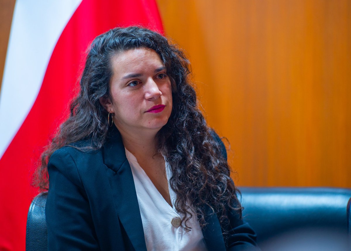 Está mañana asumió la nueva Delegada Presidencial Provincial de Palena, Marisol Mora Arce y partió con una reunión de coordinación de traspaso con la Delegada Regional, Paulina Muñoz Molina. 

#DPPPALENA