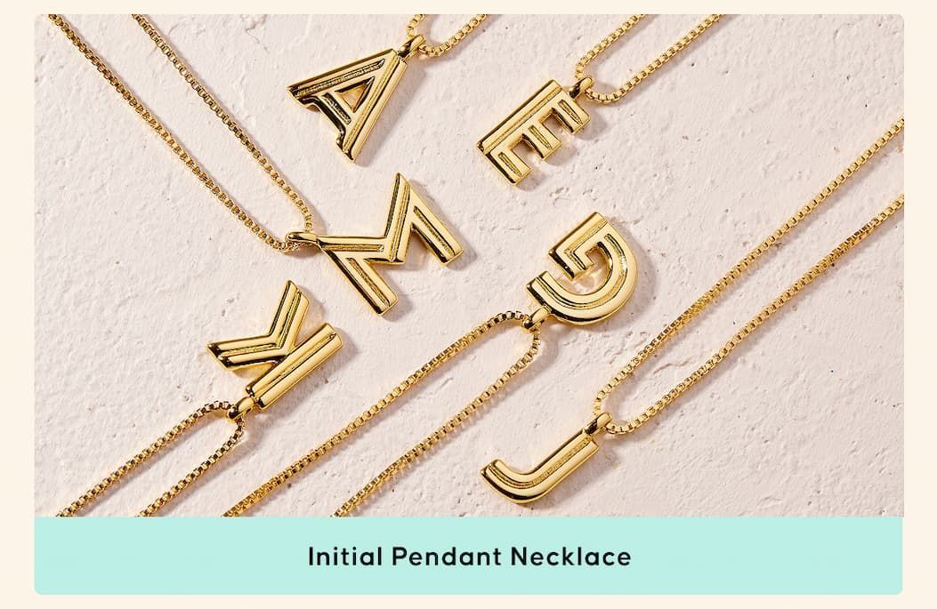 TheReviewWire's tweet image. Make it personal (and make it cute). 
[AD] puravidabracelets.sjv.io/LKrZ4a 

#necklaces #jewelry #gradgift