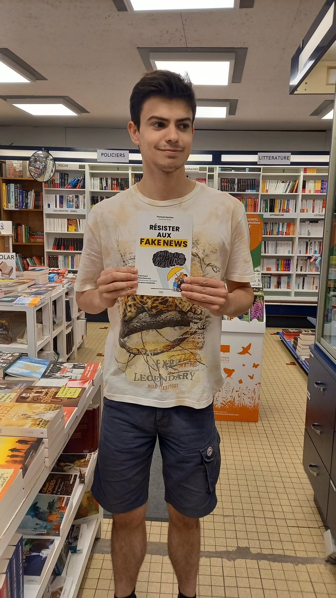 LaLibrairieDesFables (@librairiedesfab) on Twitter photo Faites une pause dans vos théories sur les chats extraterrestres. petit rappel TRÈS sérieux (mais avec beaucoup d'amour et un peu d’humour) : La dédicace de “Comment résister aux fake news” de Thomas Huchon vendredi 6 juin de 10 à 12H.
<a href="/ThomasHuchon/">Thomas Huchon</a>
<a href="/editionsfirst/">Editions FIRST</a>
#fakenews Faites une pause dans vos théories sur les chats extraterrestres. petit rappel TRÈS sérieux (mais avec beaucoup d'amour et un peu d’humour) : La dédicace de “Comment résister aux fake news” de Thomas Huchon vendredi 6 juin de 10 à 12H.
<a href="/ThomasHuchon/">Thomas Huchon</a>
<a href="/editionsfirst/">Editions FIRST</a>
#fakenews