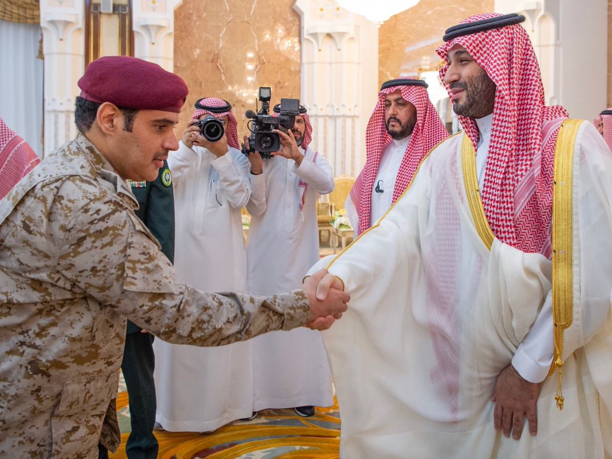 mohjohan14's tweet photo. في منى منبرك ياشعر الحماسه
منصبٍ فالـشعر ماكلٍ يطوله

🇸🇦
يعتلي منبر منى غداً شاعر الوطن العقيد مشعل بن محماس الحارثي ويتشرف بإلقاء القصيدة امام سمو سيدي #ولي_العهد 

#مشعل_بن_محماس 
#منى #عرفه https://t.co/kVZAkqTRJE