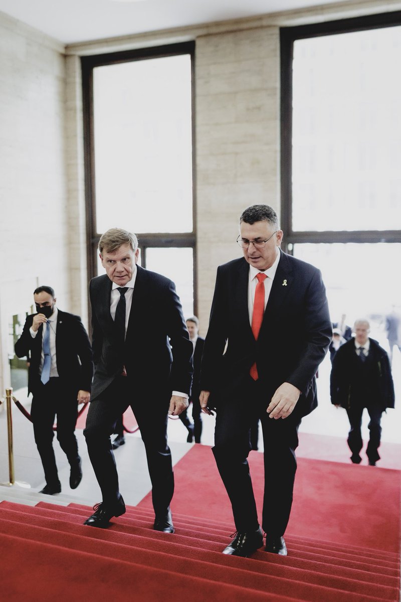 Auswärtiges Amt tweet media