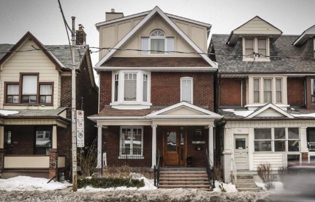 Spa Storefronts (@msgstorefront) on Twitter photo Would you buy a house where previous owner was murdered? <a href="/TorontoStar/">Toronto Star</a> has a feature.
thestar.com/news/gta/would… Would you buy a house where previous owner was murdered? <a href="/TorontoStar/">Toronto Star</a> has a feature.
thestar.com/news/gta/would…