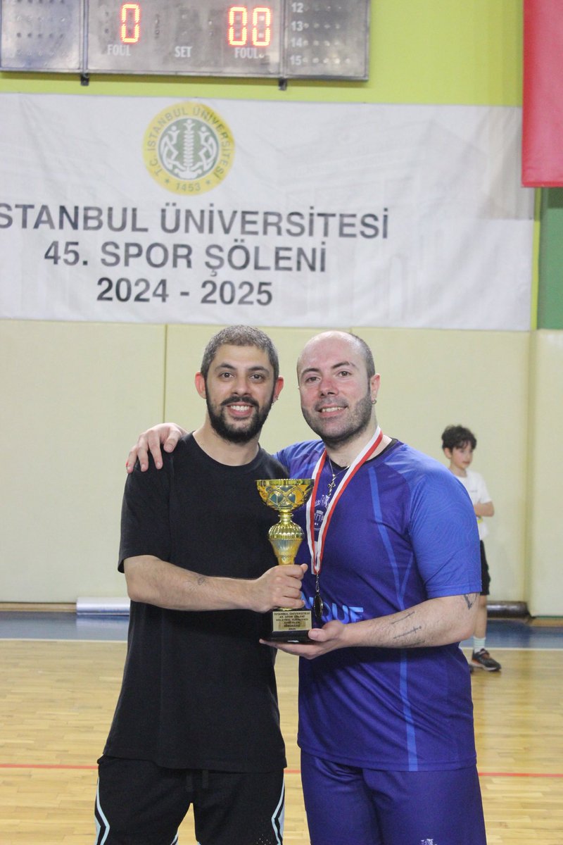 <a href="/iktisat_sk/">İstanbul İktisat Spor Kulübü</a> o zaman bir şampiyon da buradan gelsin 🏆