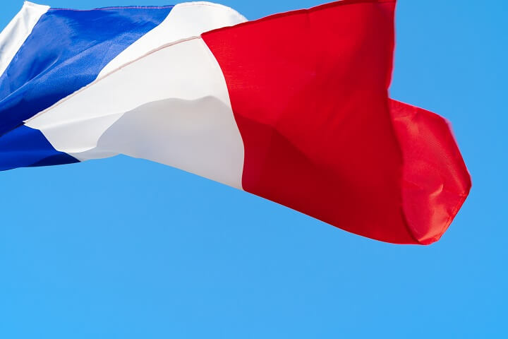 Francia 2025: solo i veicoli Euro VI potranno viaggiare a 44 tonnellate.
Leggi la notizia > transportonline.com/dettaglio_news…
#autotrasporto #camion #merci #Francia #trasporti