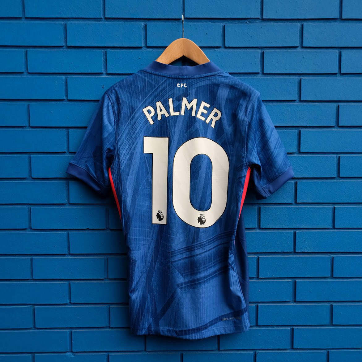 iraqi_cfc's tweet photo. تغيير في ارقام اللاعبين 

كول بالمر 10 🥶

ليام ديلاپ 9 🫣

ويليان استيڤاو 20 🤩 https://t.co/mO3579ceZt