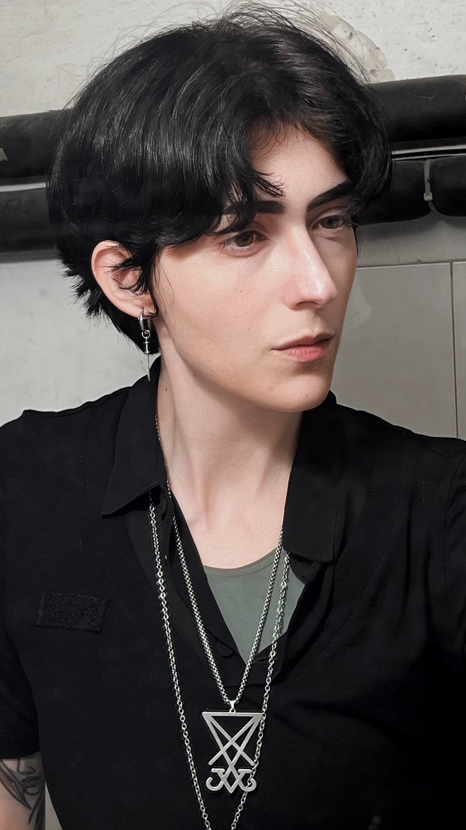 luciffe666's tweet image. Felt cute, 

might delete later

#queer #PrideMonth